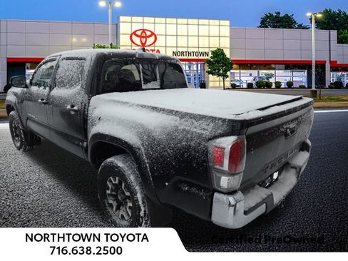 Used 2022 Toyota Tacoma TRD Off-Road image 11