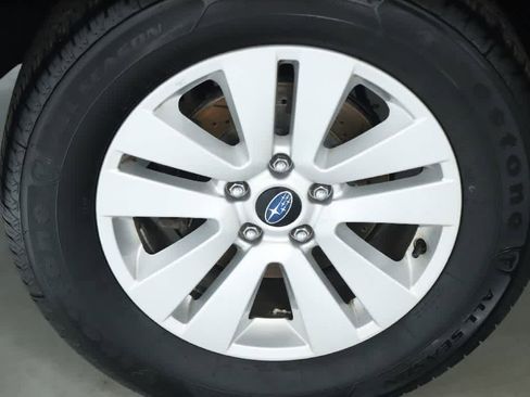 Used 2017 Subaru Outback 2.5i Premium image 12