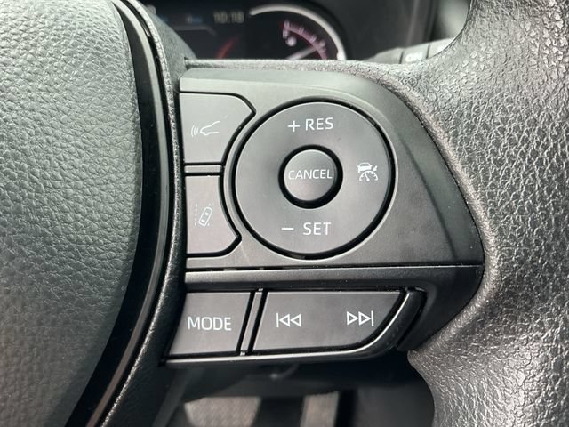 Used 2025 Toyota RAV4 XLE AWD/4WD image 20