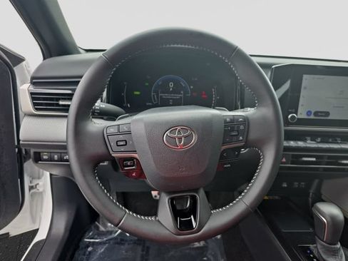 Used 2026 Toyota Camry SE FWD image 17