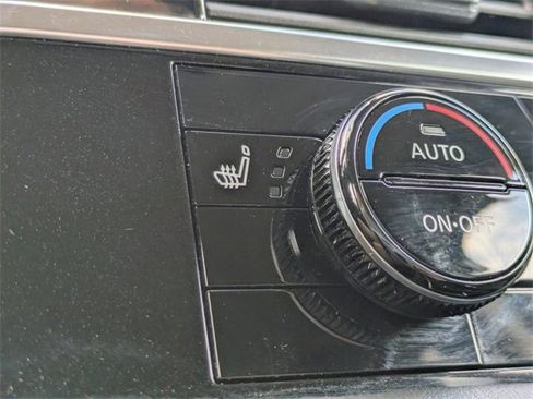 Used 2025 Nissan Pathfinder SV image 23