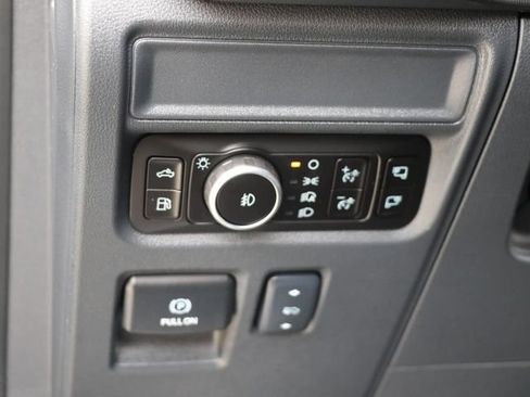Used 2025 Ford F150 Lariat w/ Equipment Group 501A Mid AWD/4WD image 31
