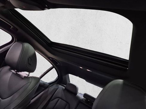 Used 2022 BMW 330i Sedan w/ Driving Assistance Package RWD image 16