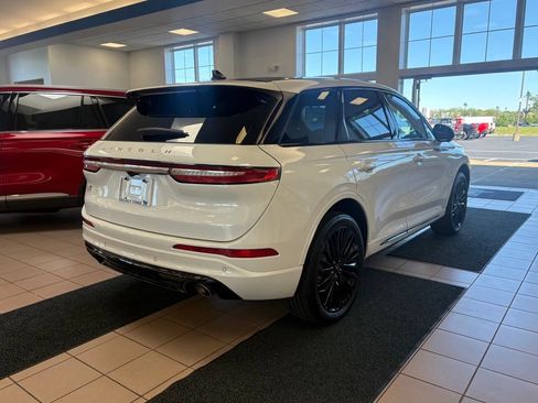 Used 2023 Lincoln Corsair AWD w/ Equipment Group 101A image 5
