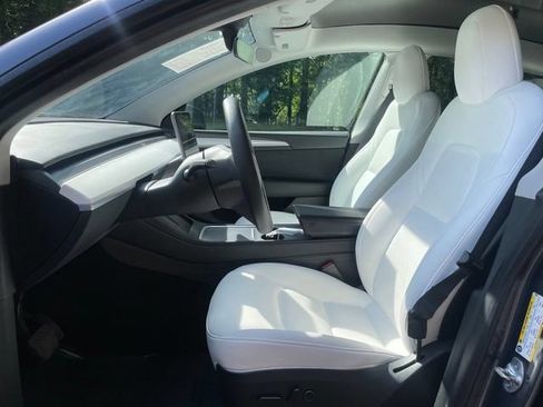 Used 2023 Tesla Model Y Long Range AWD/4WD image 14