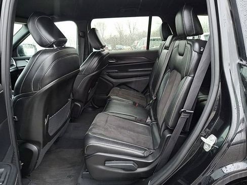 Used 2024 Jeep Grand Cherokee L Laredo image 11