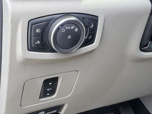 Used 2019 Ford F250 XLT w/ XLT Premium Package AWD/4WD image 9