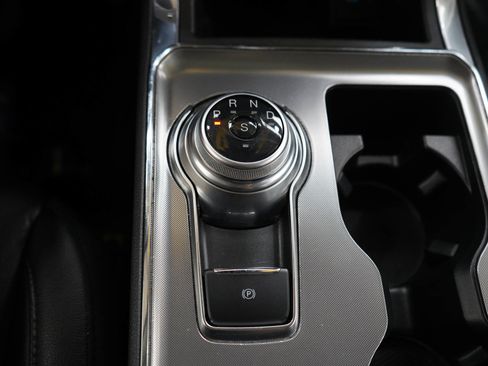 Used 2022 Ford Edge Titanium AWD/4WD image 23