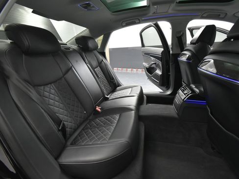 Used 2022 Audi S8 image 41