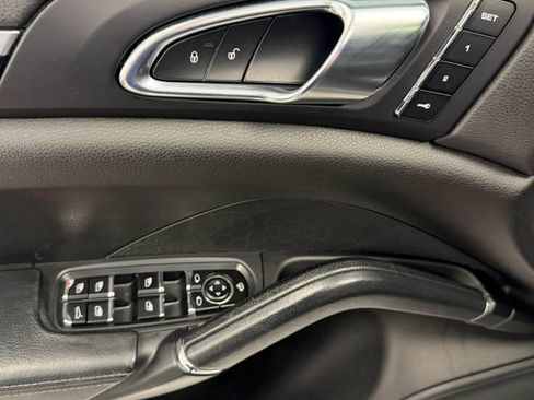 Used 2016 Porsche Cayenne AWD/4WD image 10