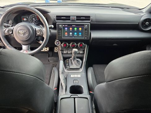 Used 2023 Toyota GR86 Premium RWD image 15