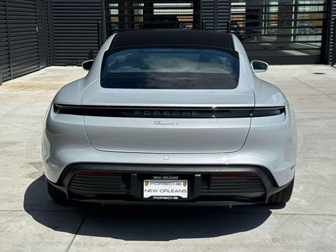 Used 2025 Porsche Taycan image 12