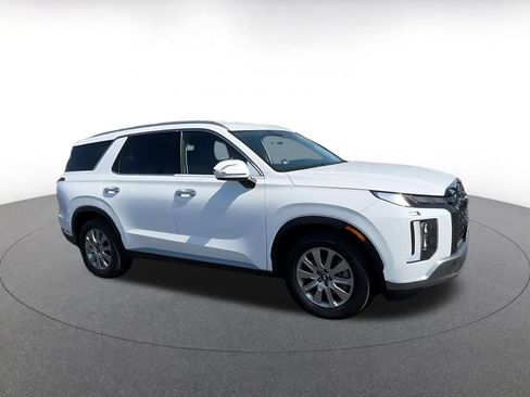 Used 2025 Hyundai Palisade SEL FWD image 2