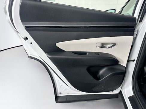 Used 2022 Hyundai Tucson SE AWD/4WD image 25