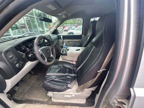 Used 2010 Chevrolet Silverado 1500 LT AWD/4WD image 9