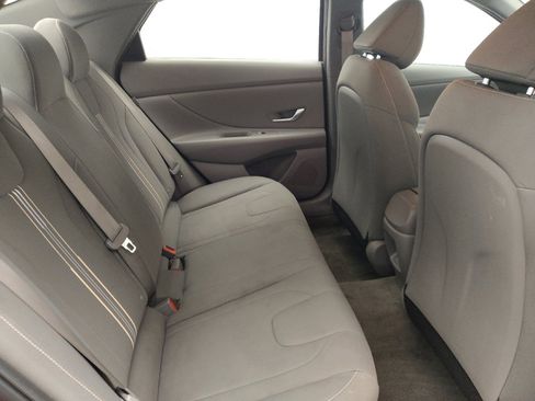 Used 2024 Hyundai Elantra SEL FWD image 19