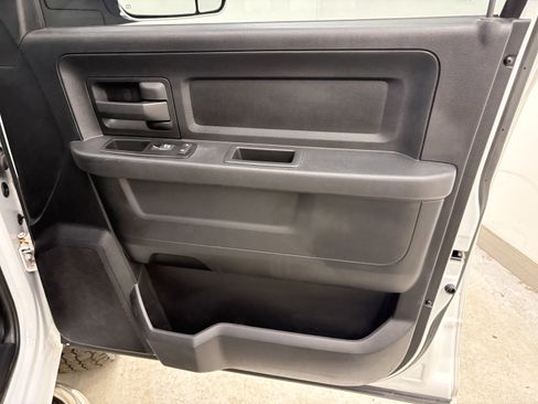 Used 2014 RAM 2500 Tradesman w/ Chrome Appearance Group image 26