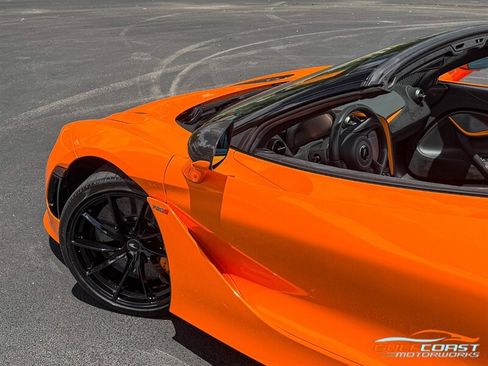 Used 2022 McLaren 720S Performance RWD image 44