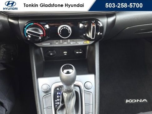 Certified 2022 Hyundai Kona SEL w/ Cargo Package image 19