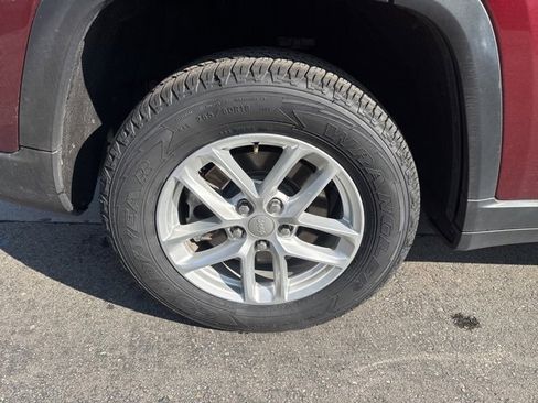 Certified 2023 Jeep Grand Cherokee L Laredo image 33