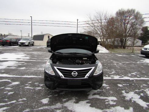 Used 2019 Nissan Versa SV image 20