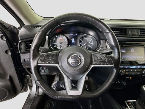Used 2020 Nissan Rogue SV AWD/4WD image 13