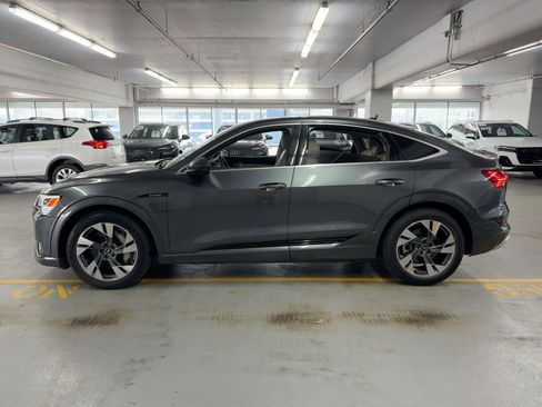 Used 2021 Audi e-tron Premium Plus w/ Premium Plus Package image 2