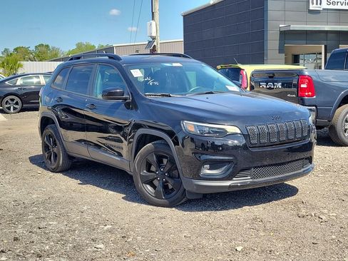 Used 2020 Jeep Cherokee Latitude Plus image 37