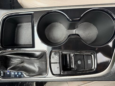 Used 2018 Hyundai Sonata Limited w/ Limited Ultimate Package 03 FWD image 23