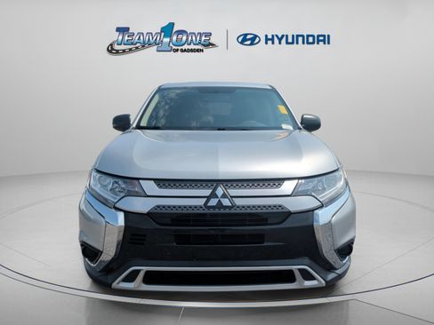 Used 2019 Mitsubishi Outlander ES AWD/4WD image 2