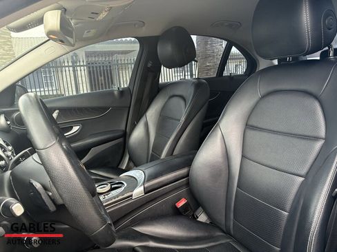 Used 2017 Mercedes-Benz C 300 Sedan image 17