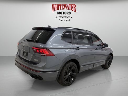 Used 2023 Volkswagen Tiguan SE R-Line image 4