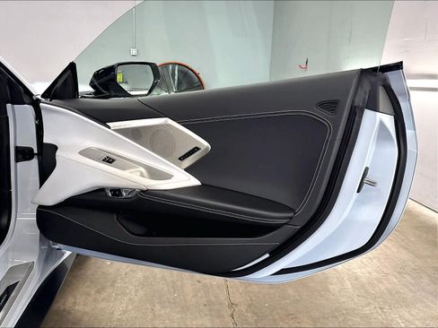Used 2024 Chevrolet Corvette Stingray Preferred Cpe w/ 2LT RWD image 25