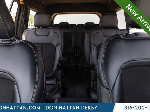 Used 2023 Jeep Grand Cherokee L Laredo AWD/4WD image 13