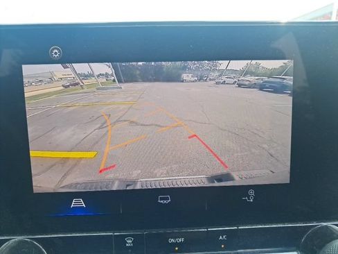 Used 2024 Chevrolet Colorado LT w/ Advanced Trailering Package AWD/4WD image 24