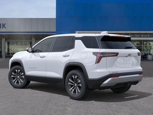 New 2027 Chevrolet Equinox LT FWD image 3