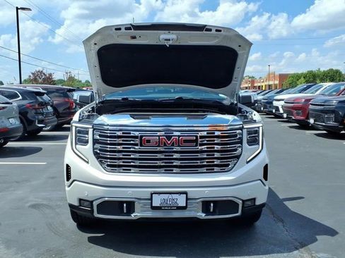 Used 2023 GMC Sierra 1500 Denali AWD/4WD image 32