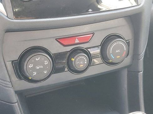 Used 2018 Subaru Crosstrek 2.0i Premium w/ Eyesight System image 28