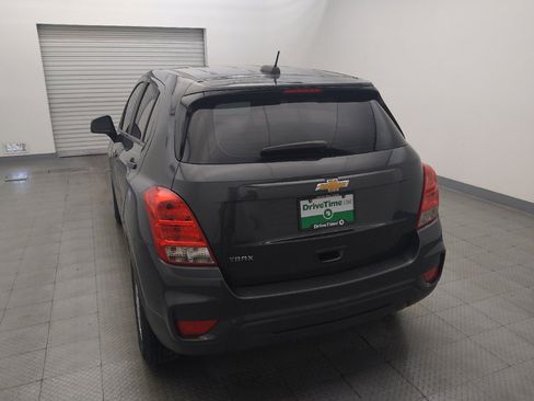 Used 2020 Chevrolet Trax LS FWD image 6