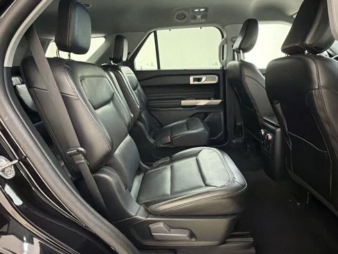 Certified 2024 Ford Explorer Limited AWD/4WD image 32