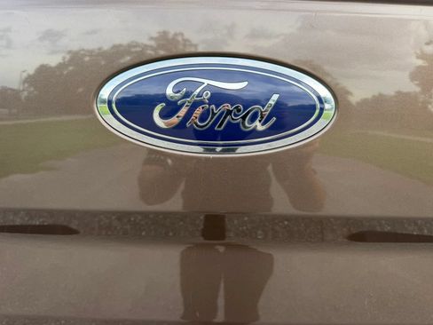 Used 2015 Ford F150 Lariat w/ Equipment Group 502A Luxury AWD/4WD image 35