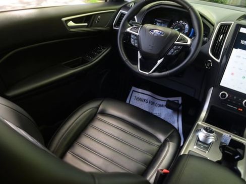 Used 2023 Ford Edge SEL w/ Convenience Package AWD/4WD image 2