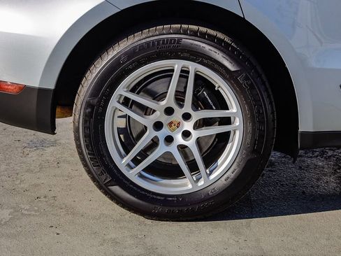 Used 2020 Porsche Macan image 12