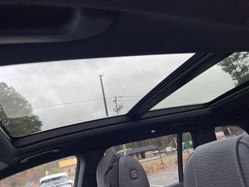 Used 2025 Mercedes-Benz GLS 580 4MATIC image 23