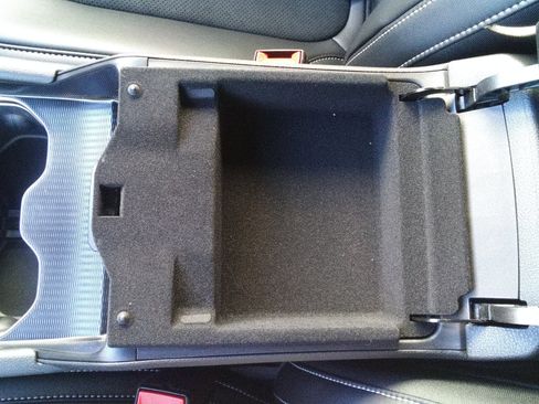 New 2025 Jeep Grand Cherokee Altitude AWD/4WD image 18