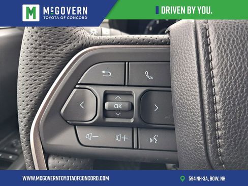 Used 2025 Toyota Tacoma TRD Sport AWD/4WD image 18