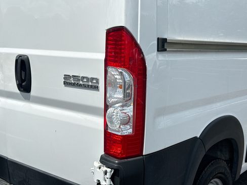 Used 2023 RAM ProMaster 2500 FWD image 32