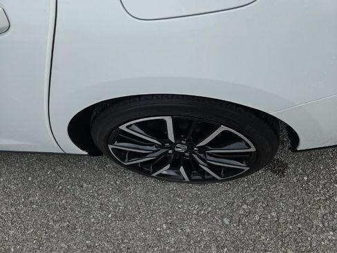 Used 2023 Honda Accord Touring image 12