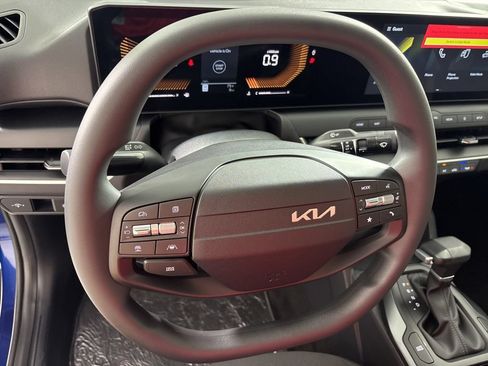 New 2026 Kia K4 FWD image 22