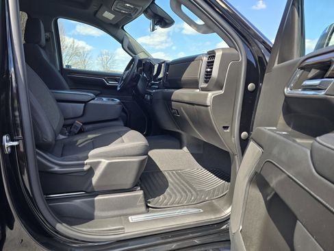 Used 2023 Chevrolet Silverado 1500 LT image 16